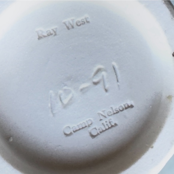 Ray West Ginkgo Crystalline Vase – Signed 1991 Cream Vase - Picture 3 of 9